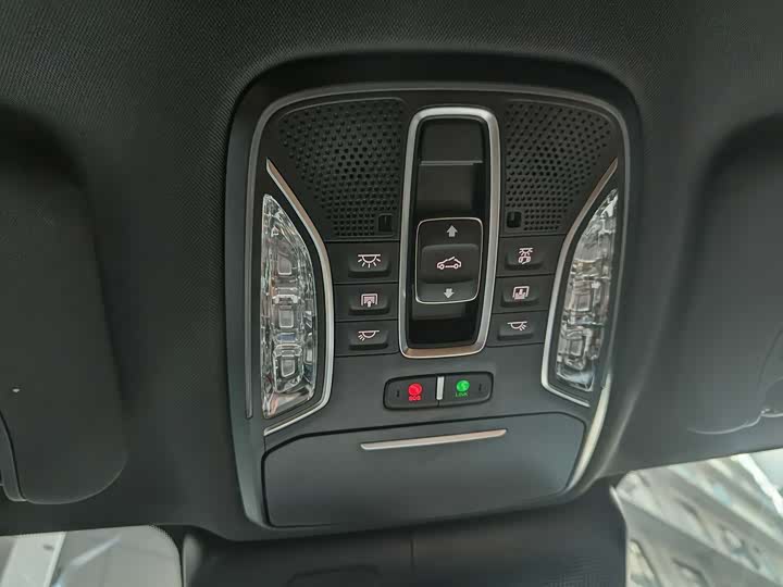 Фото 9 - GAC Trumpchi GS8