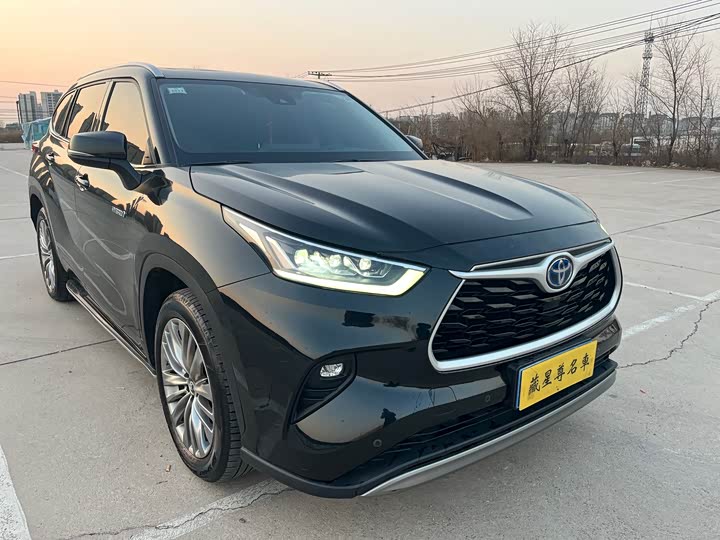 Фото 3 - Toyota Highlander