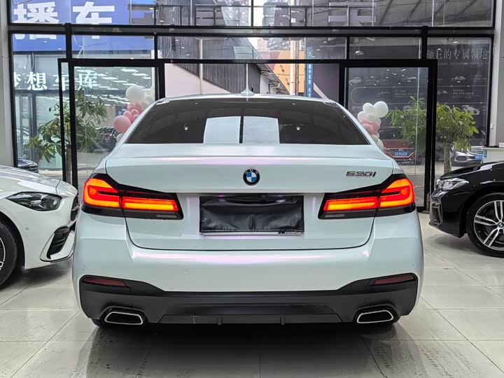 Фото 5 - BMW 5 Series