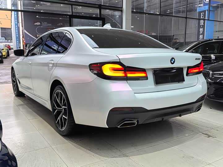 Фото 6 - BMW 5 Series