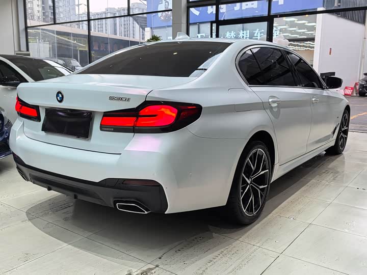 Фото 7 - BMW 5 Series