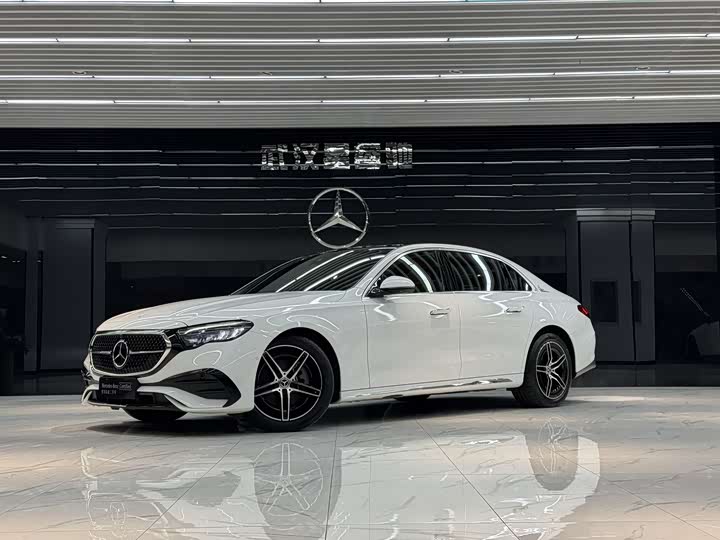 Фото 2 - Mercedes-Benz E-Class