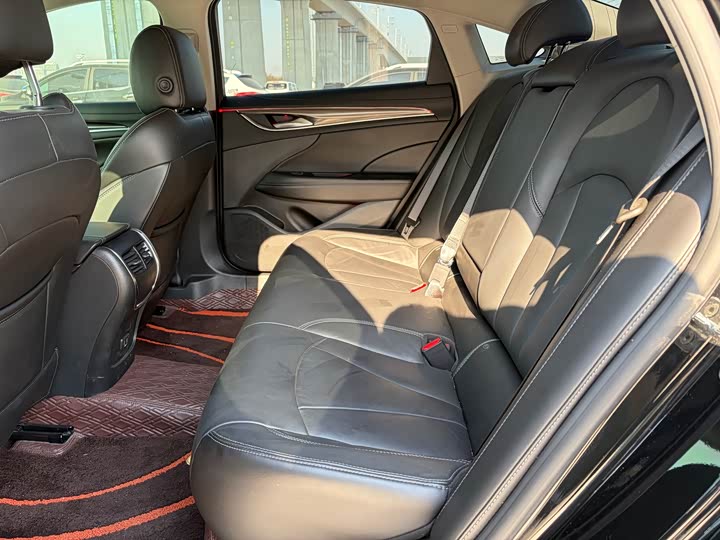 Фото 7 - Buick LaCrosse