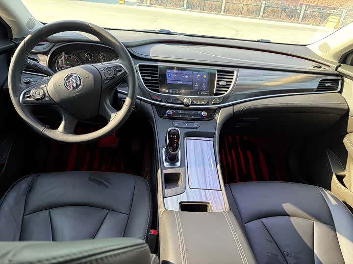 Фото 8 - Buick LaCrosse