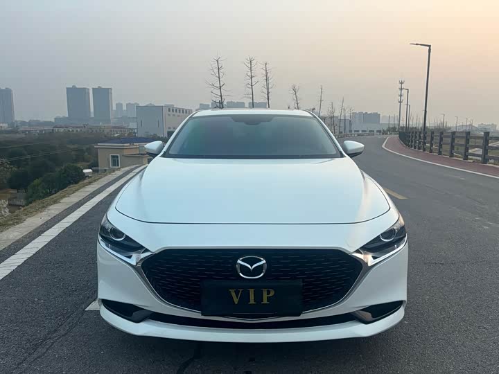 Фото 2 - Mazda 3 (Axela)