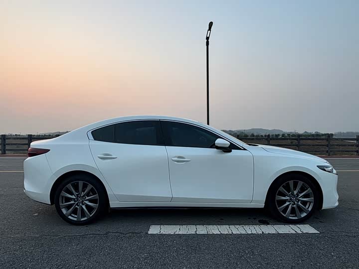 Фото 7 - Mazda 3 (Axela)