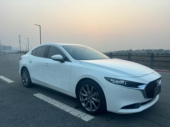 Фото 8 - Mazda 3 (Axela)
