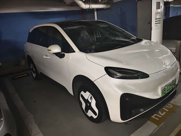 Фото 2 - BAIC Arcfox Kaola