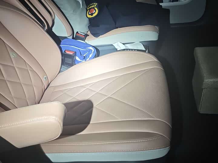 Фото 5 - BAIC Arcfox Kaola