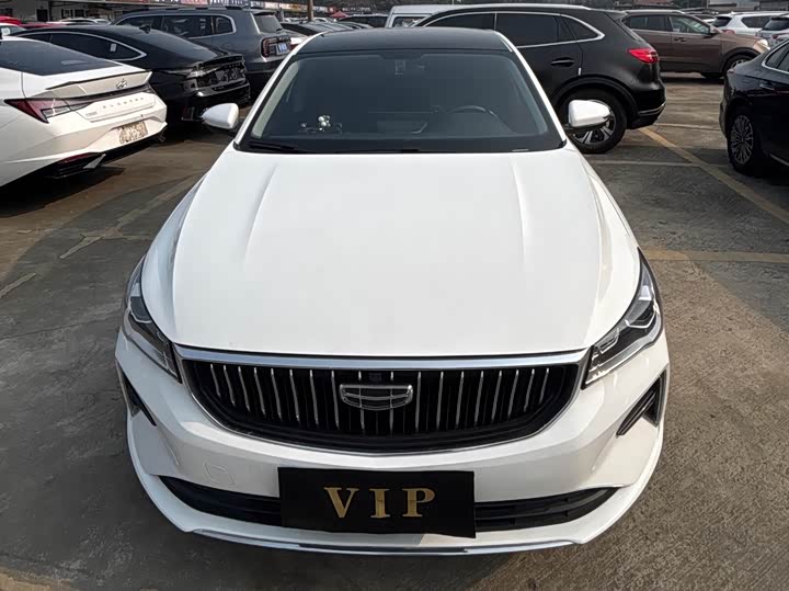 Фото 2 - Geely Emgrand