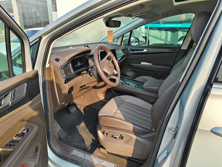 Фото 7 - Volkswagen Viloran