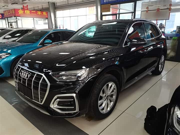 Фото 1 - Audi Q5L