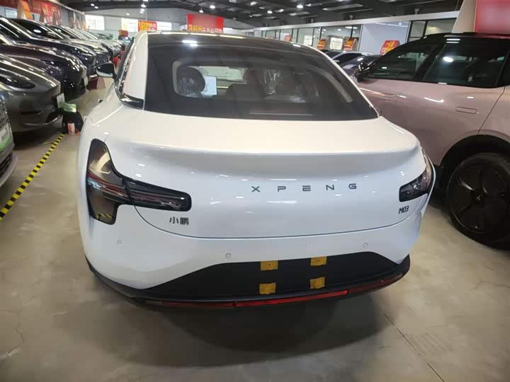 Фото 6 - XPeng Mona M03