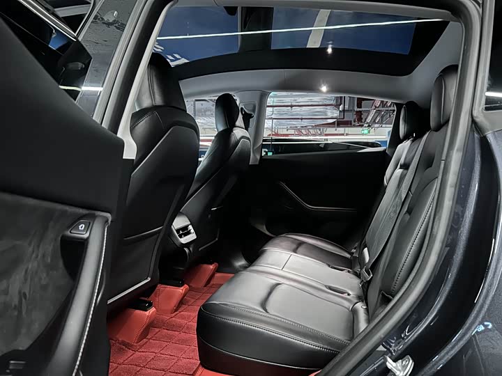 Фото 6 - Tesla Model Y