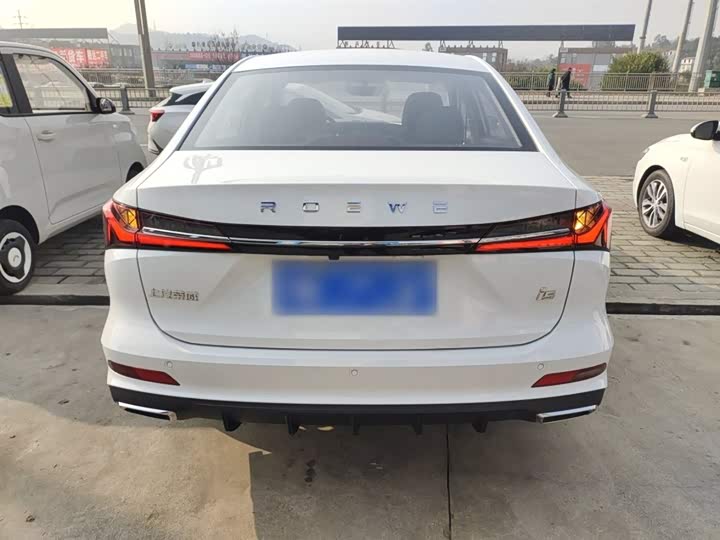 Фото 6 - Roewe i5