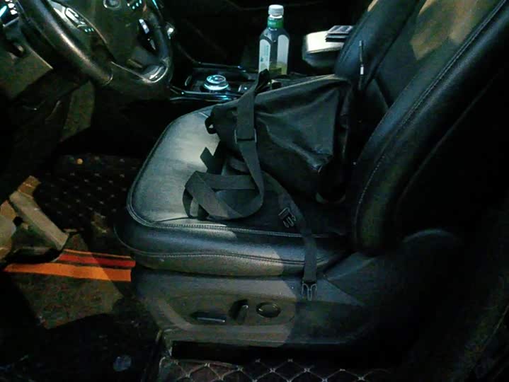 Фото 9 - Ford Explorer