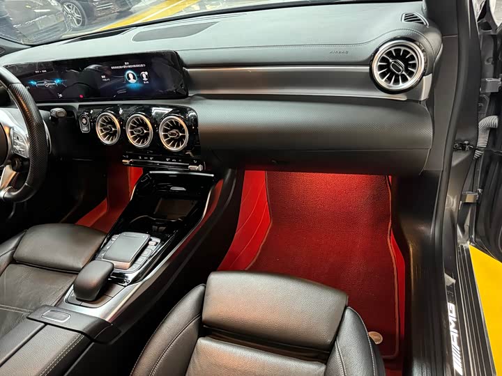 Фото 5 - Mercedes-Benz A-Class AMG