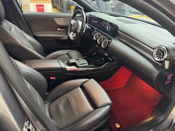 Фото 6 - Mercedes-Benz A-Class AMG