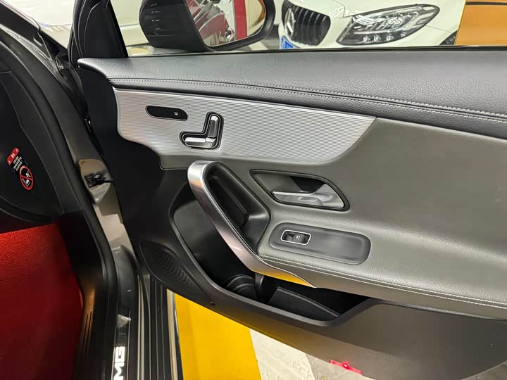 Фото 8 - Mercedes-Benz A-Class AMG