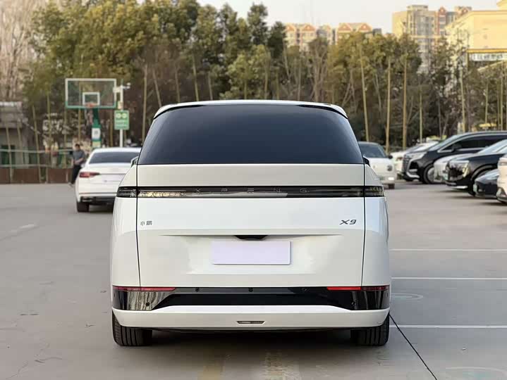 Фото 7 - XPeng X9