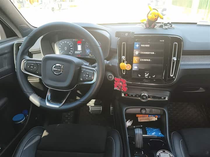 Фото 3 - Volvo XC40