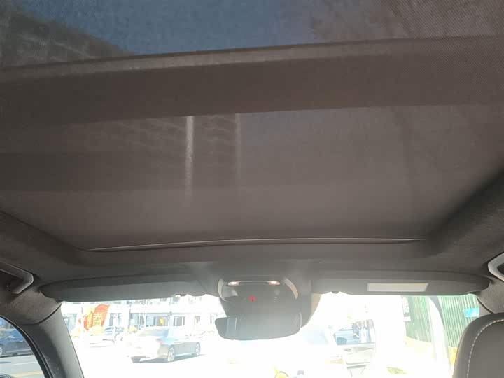 Фото 9 - Volvo XC40