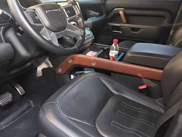 Фото 2 - Land Rover Defender