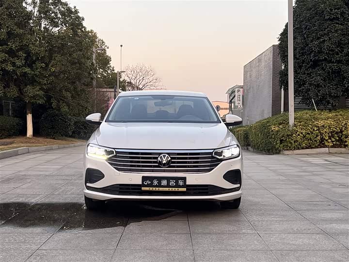 Фото 2 - Volkswagen Lavida