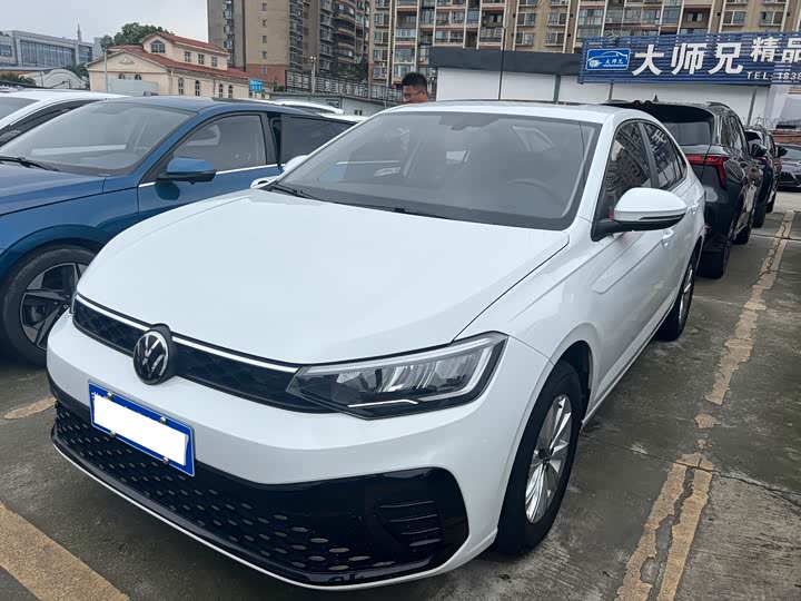 Фото 1 - Volkswagen Lavida