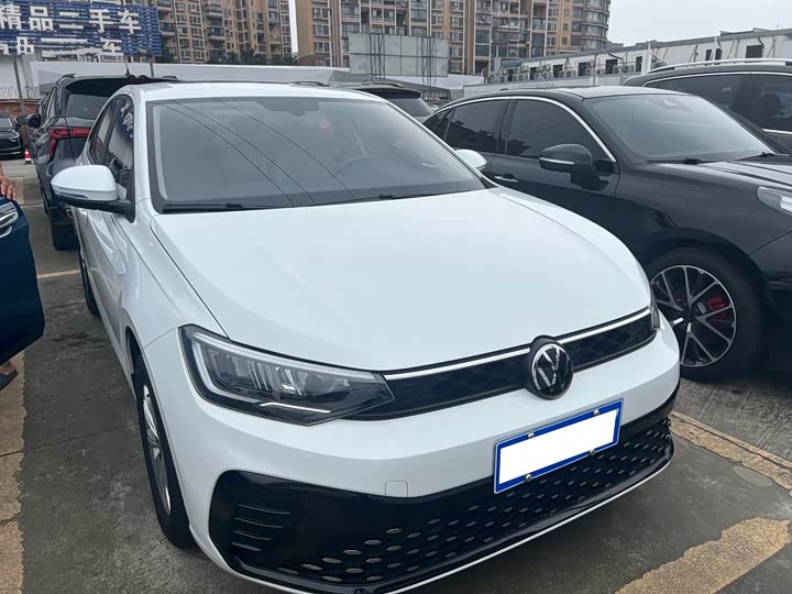 Фото 3 - Volkswagen Lavida