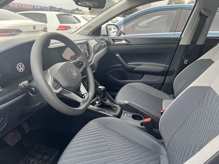 Фото 8 - Volkswagen Lavida