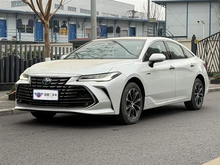 Фото 1 - Toyota Avalon