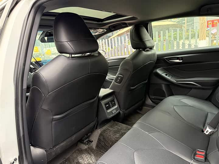 Фото 9 - Toyota Avalon