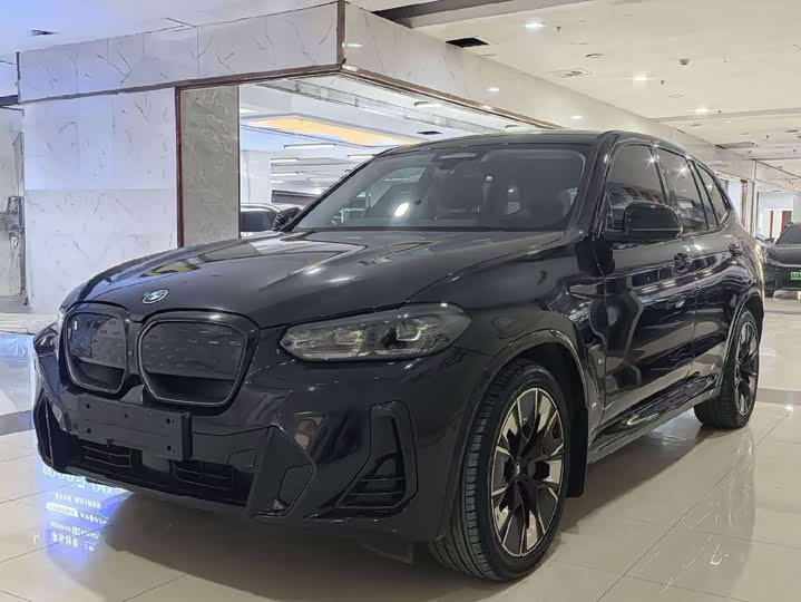 Фото 1 - BMW iX3