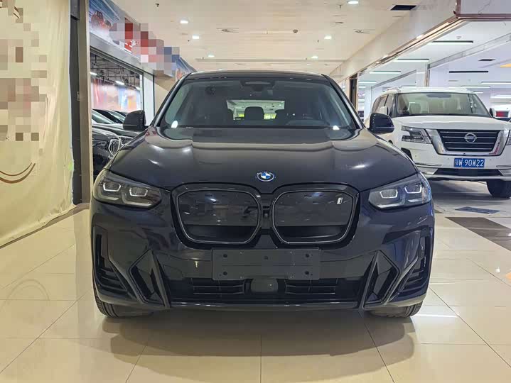 Фото 2 - BMW iX3