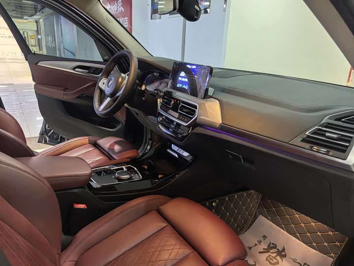 Фото 4 - BMW iX3