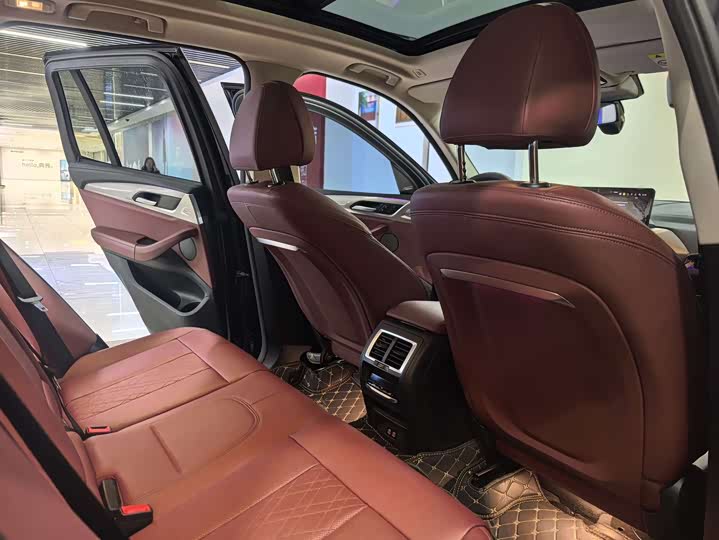 Фото 5 - BMW iX3