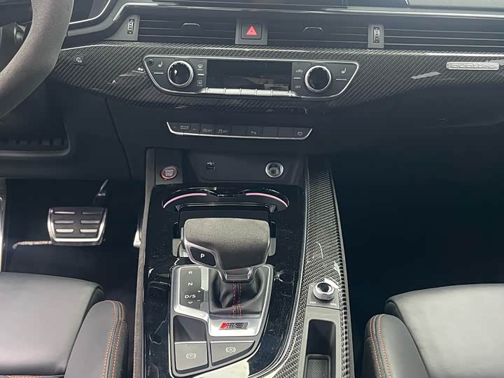 Фото 6 - Audi RS 4