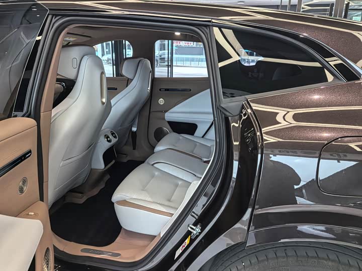 Фото 4 - Avatr 07