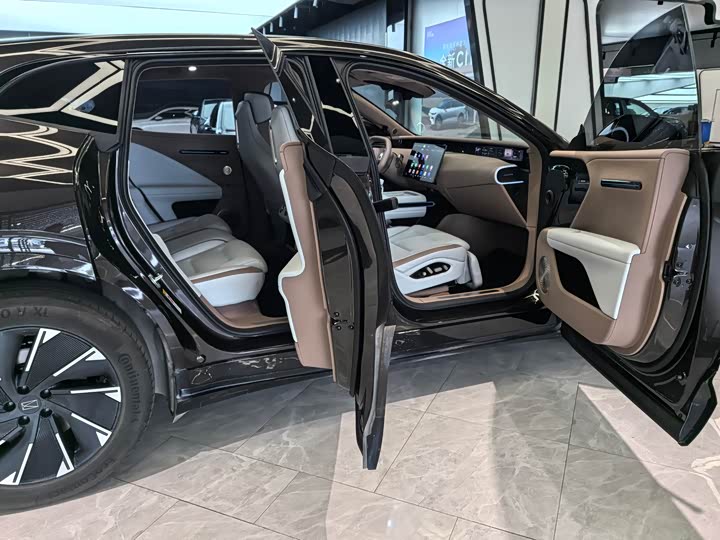 Фото 6 - Avatr 07