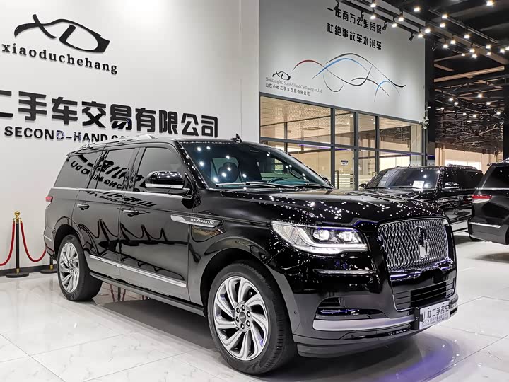 Фото 3 - Lincoln Navigator