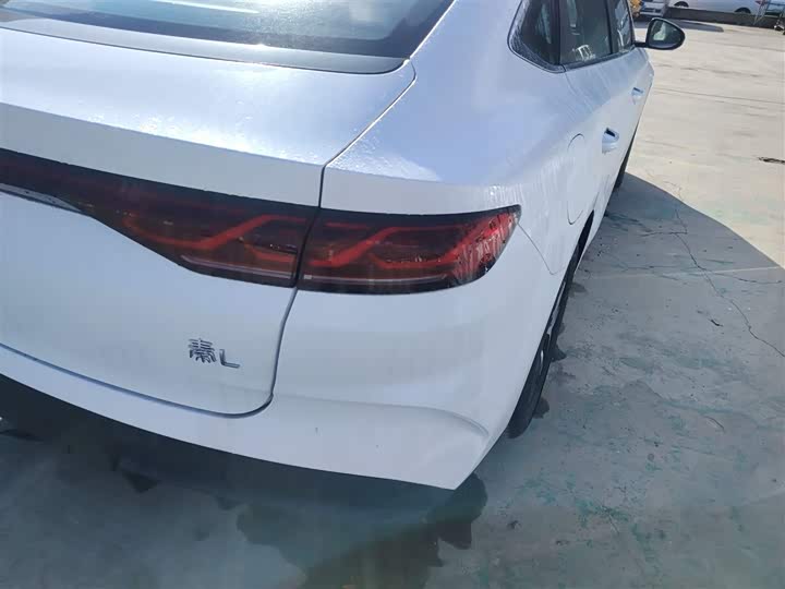 Фото 8 - BYD Qin L