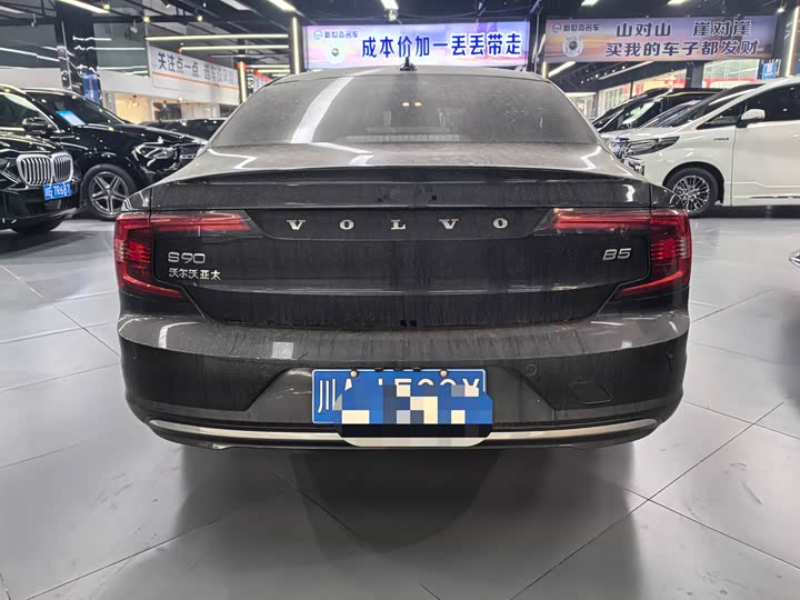 Фото 3 - Volvo S90