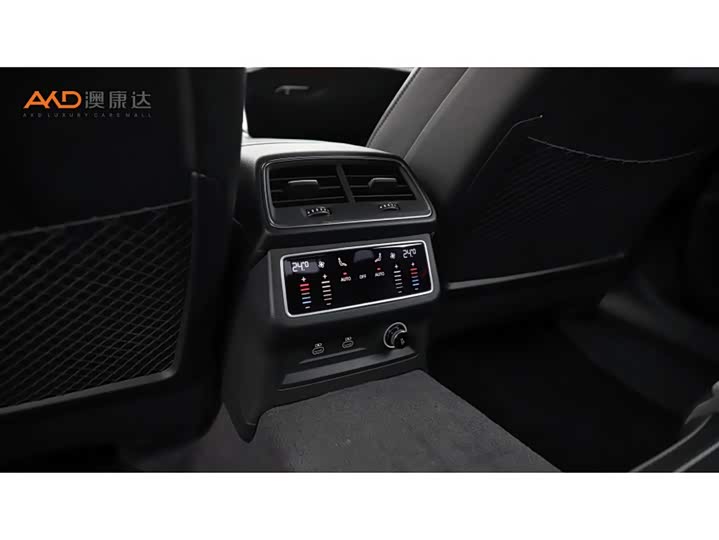 Фото 9 - Audi A6L