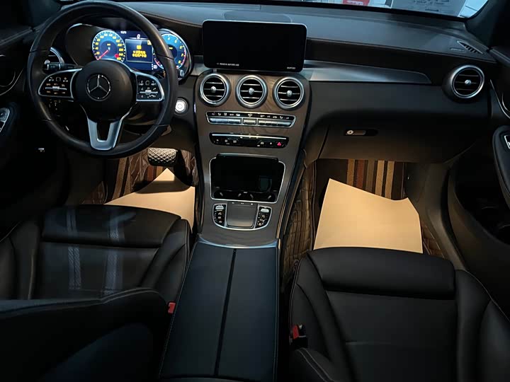 Фото 5 - Mercedes-Benz GLC-Class