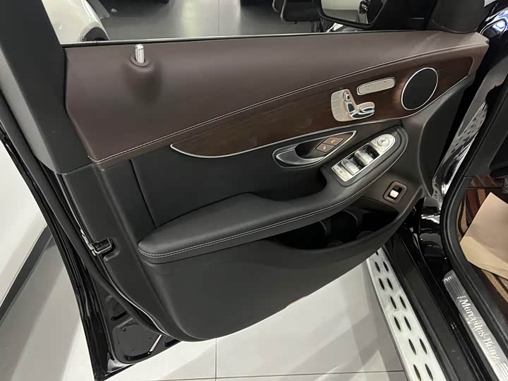 Фото 7 - Mercedes-Benz GLC-Class