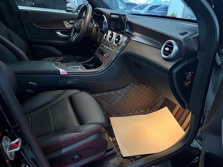 Фото 9 - Mercedes-Benz GLC-Class