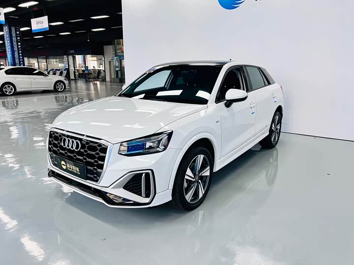 Фото 1 - Audi Q2L