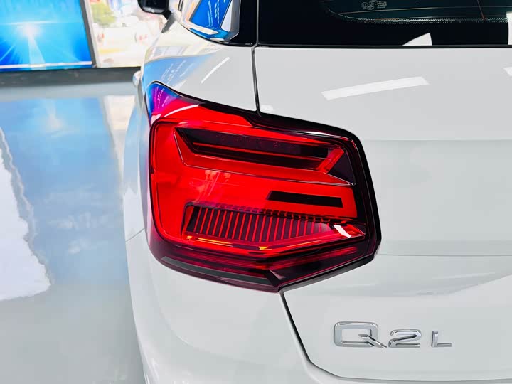 Фото 7 - Audi Q2L