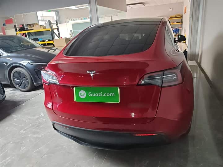 Фото 6 - Tesla Model Y